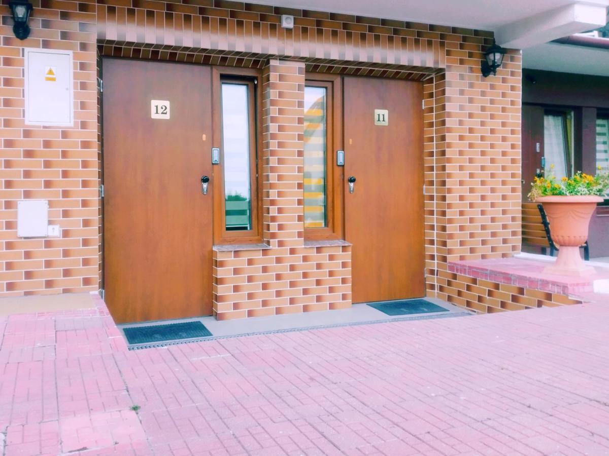 Bialy Slon Delux Hostel Gdynia Bagian luar foto